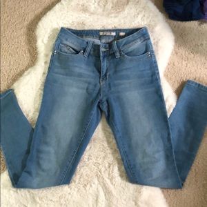 Amazing butt skinny jeans